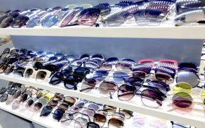 mua sỉ mắt kính Quảng Châu tại chợ